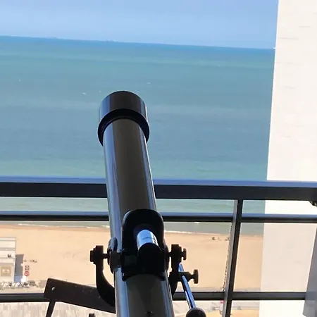 Tiny W/ Balcony And Seaview, Even Out Of Your Bed ! شقة