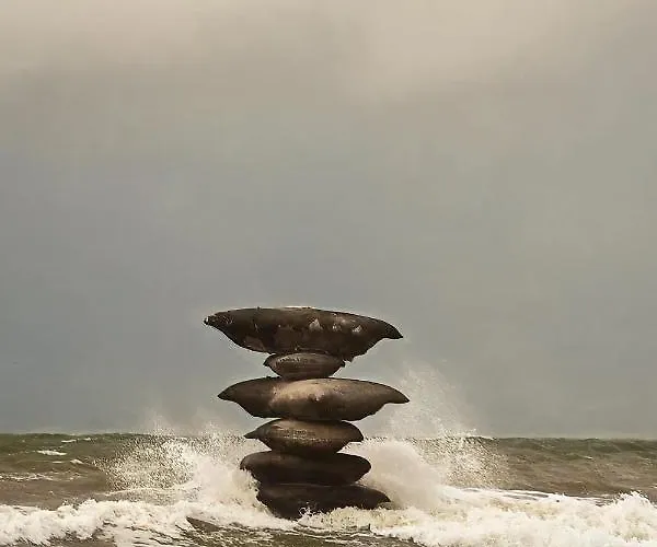 Apartment Tiny W/ Balcony And Seaview, Even Out Of Your Bed ! Ostend