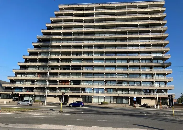 Tiny W/ Balcony And Seaview, Even Out Of Your Bed ! Apartment