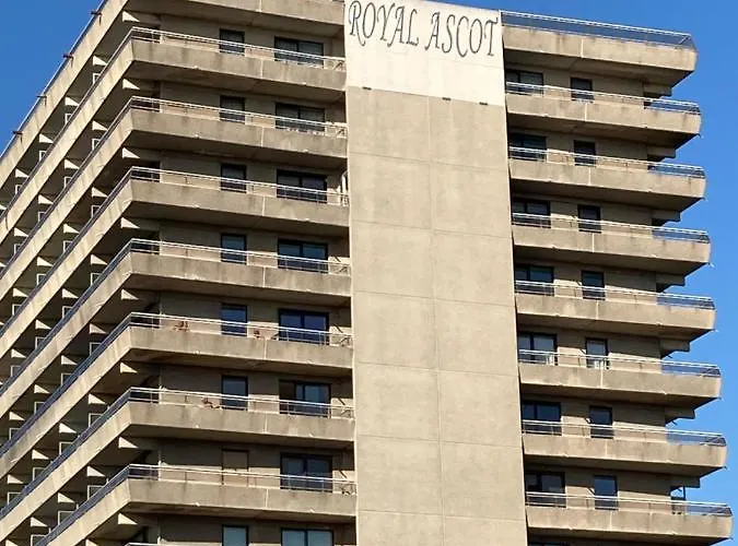 Lejlighed Tiny W/ Balcony And Seaview, Even Out Of Your Bed ! Oostende