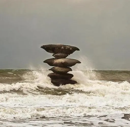 Tiny W/ Balcony And Seaview, Even Out Of Your Bed !